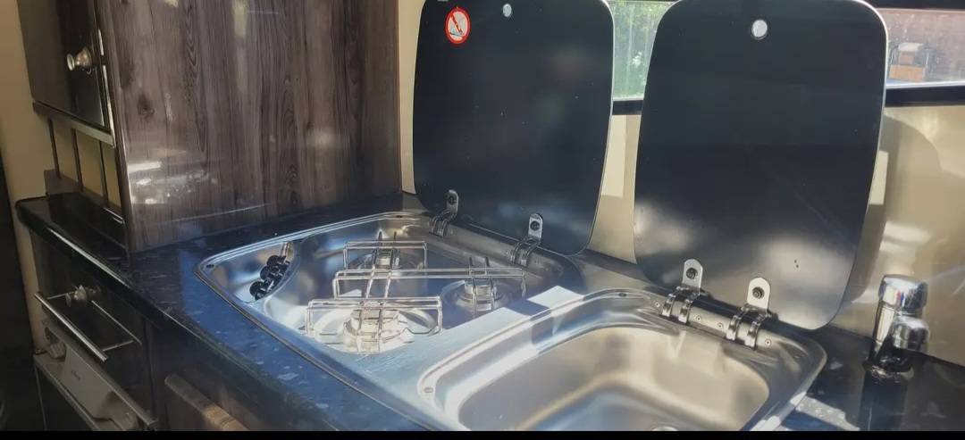 Cami&oacute;n para caballos Isuzu Equitrek 2025 De segunda mano