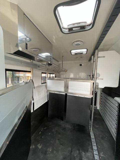 Cami&oacute;n para caballos Mercedes Mercedes Actros JK 2008 De segunda mano