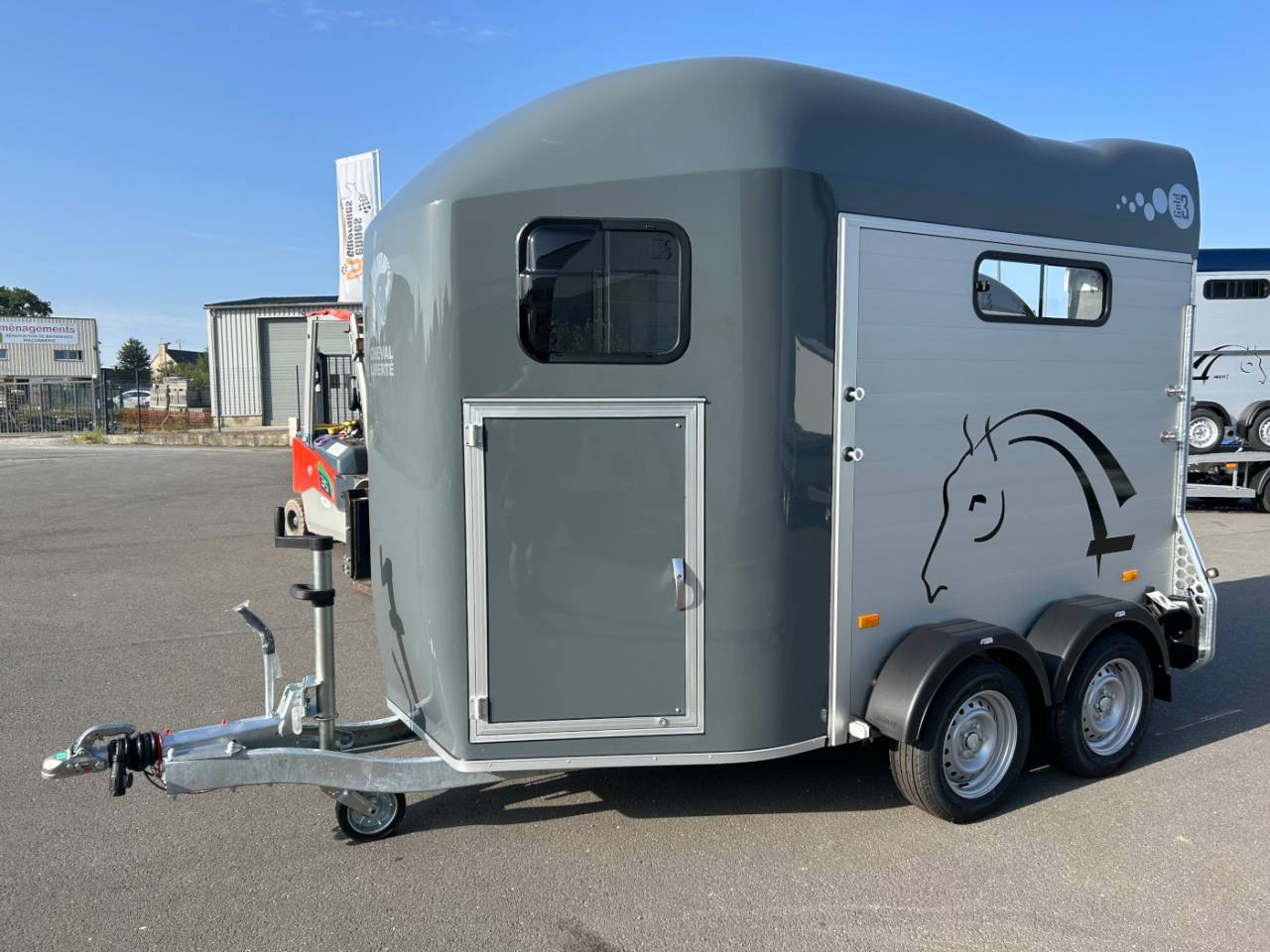 Van caballos Cheval Libert&eacute; Gold 3 luxe 2 Caballos 2026 Nuevo