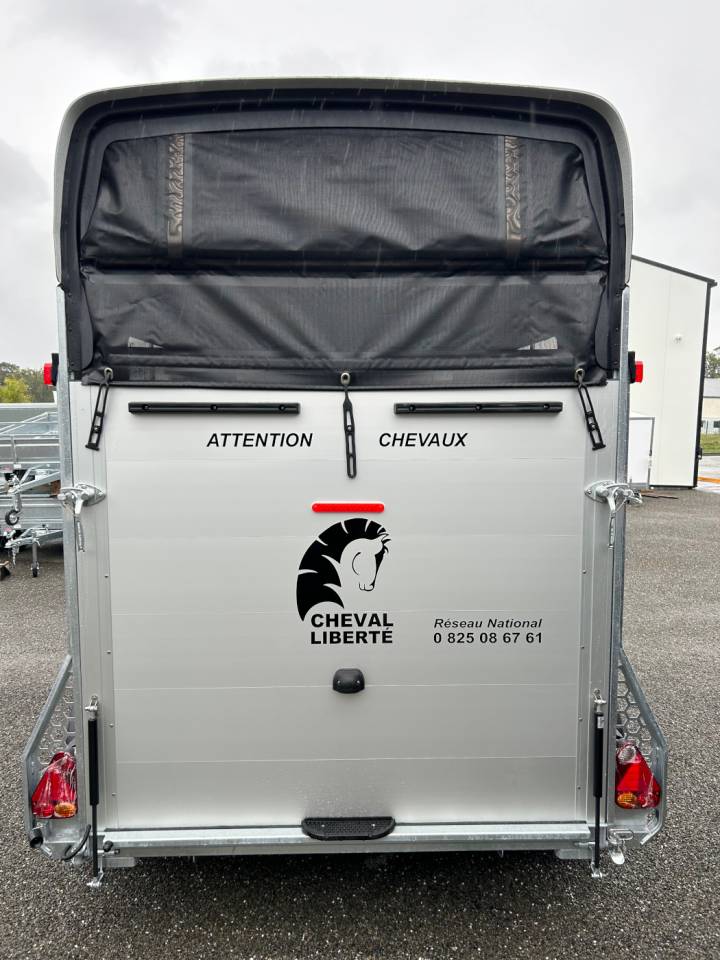 Van caballos Cheval Libert&eacute; Gold 3 luxe 2 Caballos 2026 Nuevo