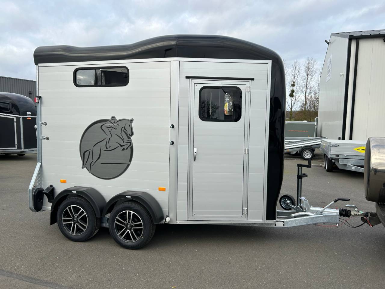Van caballos Cheval Libert&eacute; Touring country 2 Caballos 2026 Nuevo
