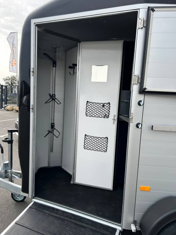 Van caballos Cheval Libert&eacute; Touring country 2 Caballos 2026 Nuevo