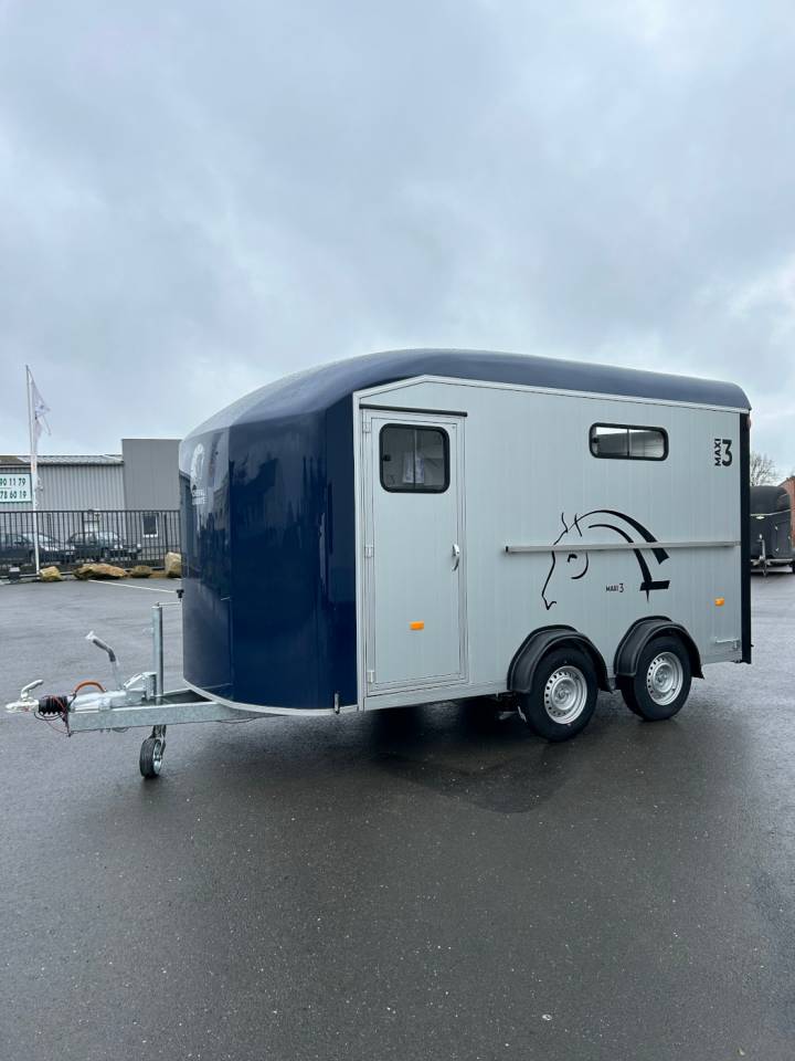 Van caballos Cheval Libert&eacute; Maxi 3 3 Caballos 2026 Nuevo