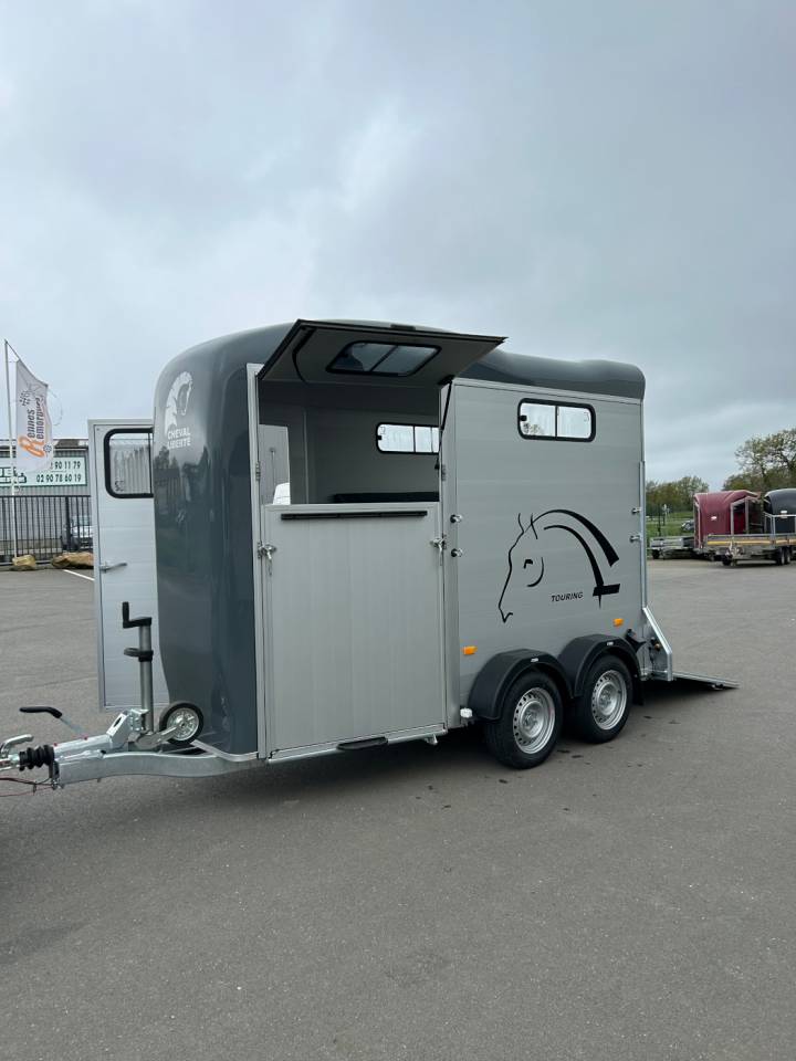 Van caballos Cheval Libert&eacute; Touring One 1,5 Caballos 2026 Nuevo