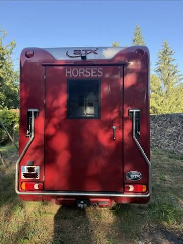 Furgoneta para caballos Renault Renault Master DCI 150 STX mod&egrave;le Stalle 2015 De segunda mano