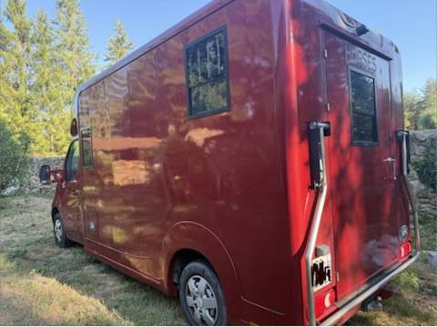 Furgoneta para caballos Renault Renault Master DCI 150 STX mod&egrave;le Stalle 2015 De segunda mano
