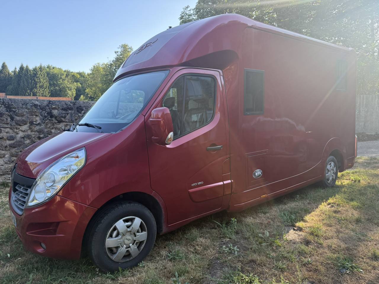 Furgoneta para caballos Renault Renault Master DCI 150 STX mod&egrave;le Stalle 2015 De segunda mano