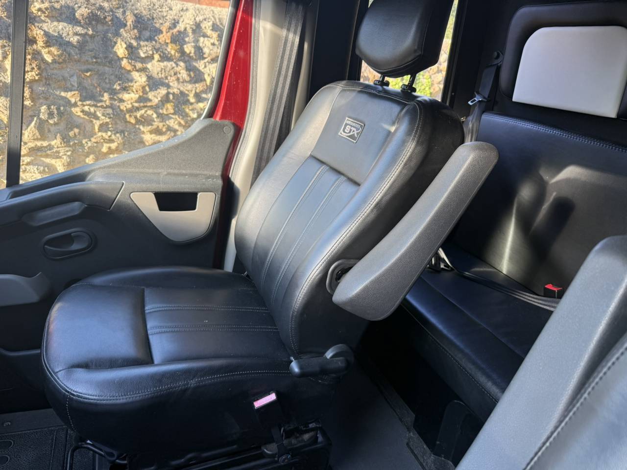 Furgoneta para caballos Renault Renault Master DCI 150 STX mod&egrave;le Stalle 2015 De segunda mano