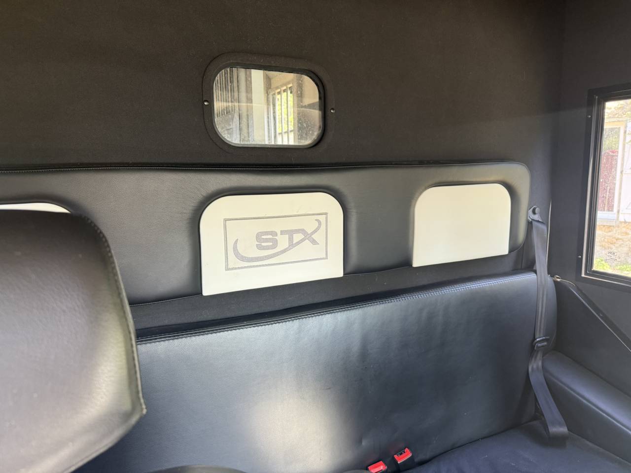 Furgoneta para caballos Renault Renault Master DCI 150 STX mod&egrave;le Stalle 2015 De segunda mano