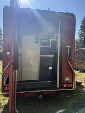 Furgoneta para caballos Renault Renault Master DCI 150 STX mod&egrave;le Stalle 2015 De segunda mano