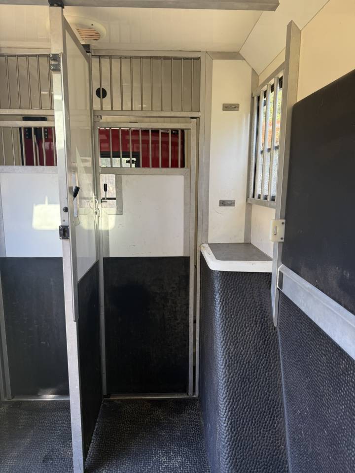 Furgoneta para caballos Renault Renault Master DCI 150 STX mod&egrave;le Stalle 2015 De segunda mano