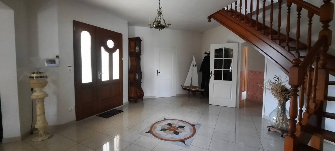 Bonita residencia ecuestre En venta Charente Mar&iacute;timo