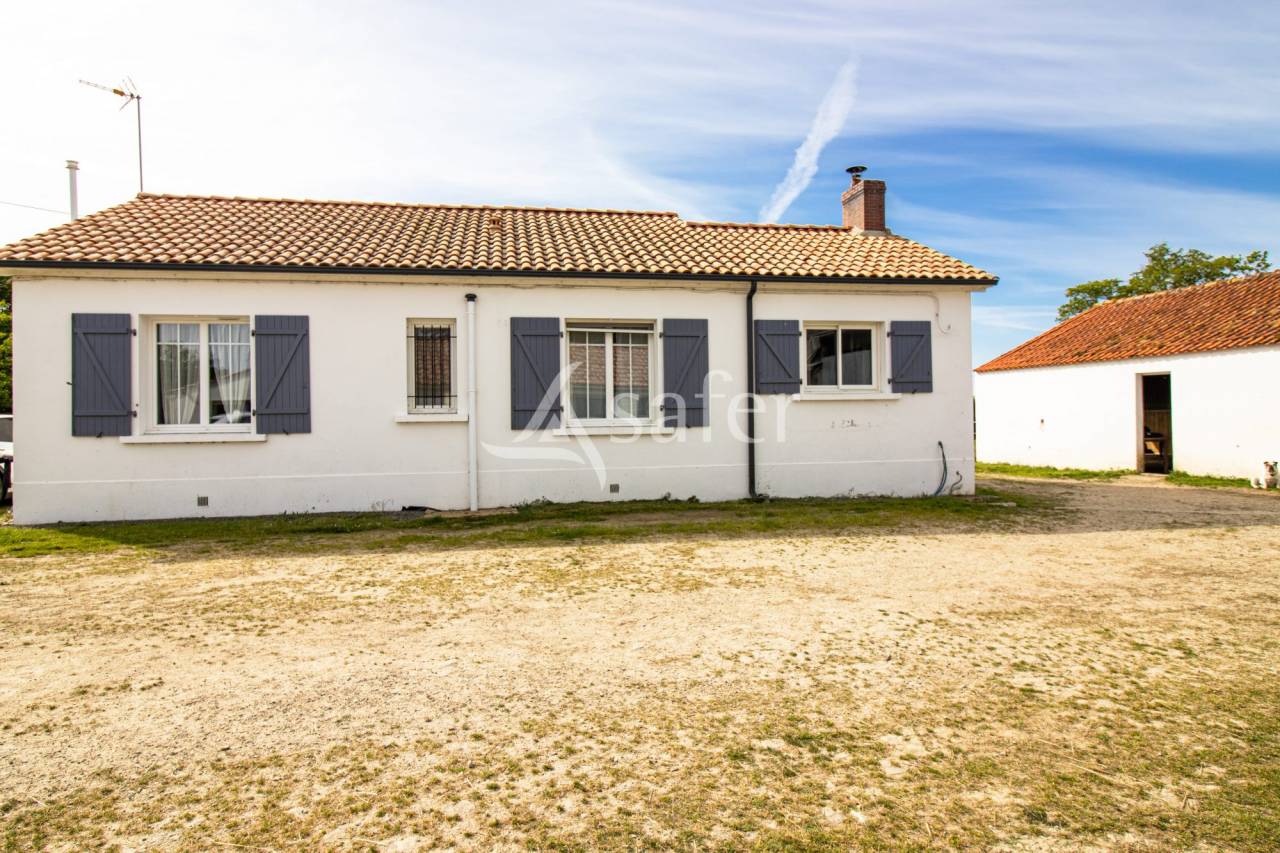 Propiedad ecuestre En venta Vend&eacute;e