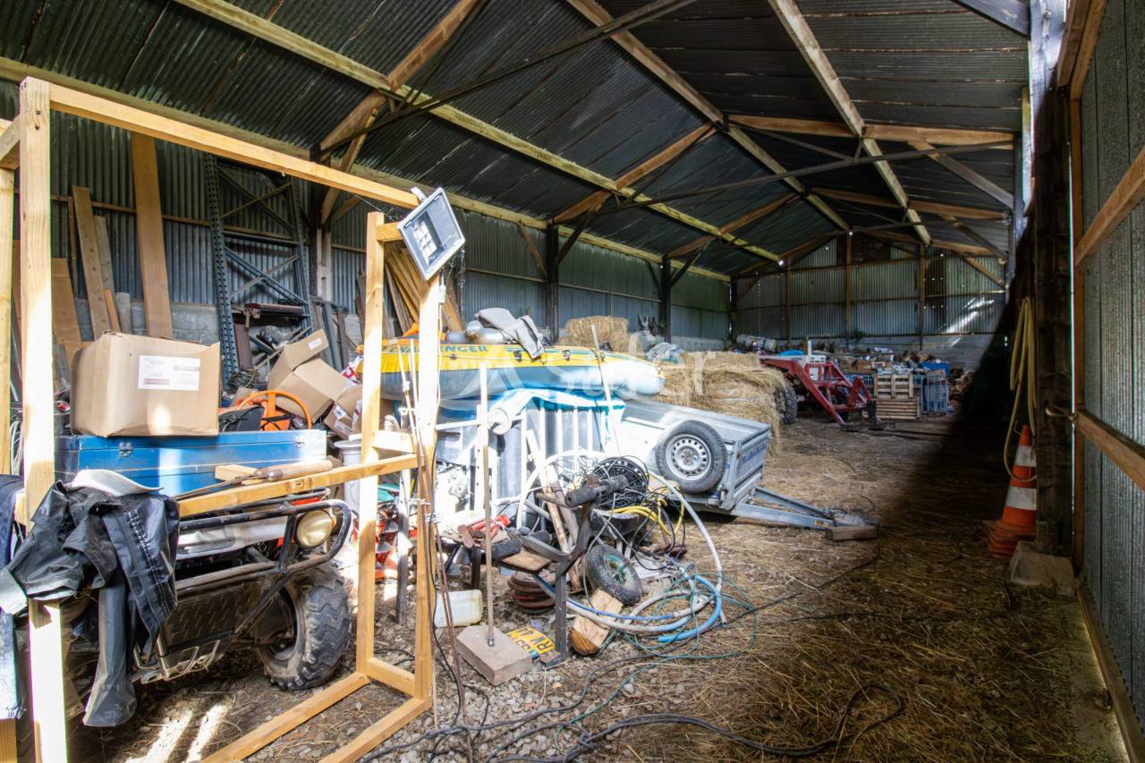Propiedad ecuestre En venta Vend&eacute;e
