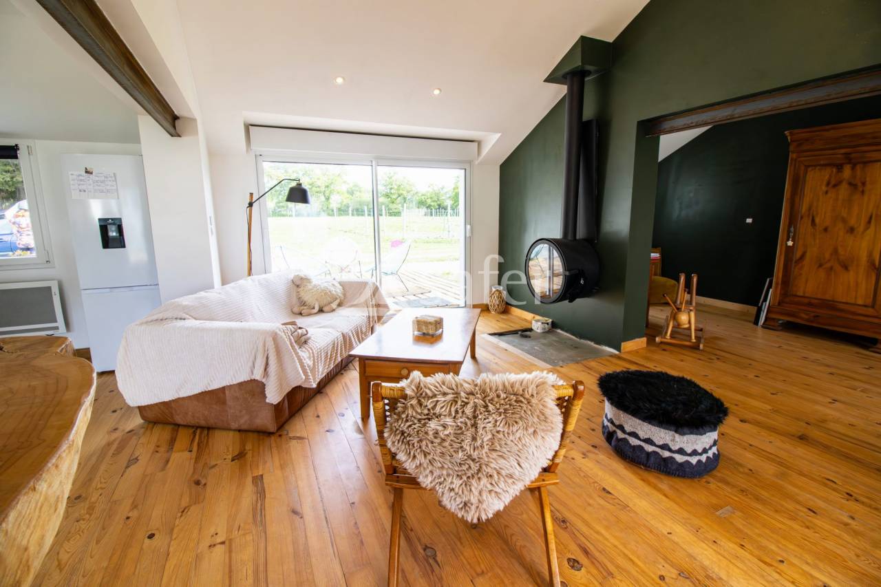 Propiedad ecuestre En venta Vend&eacute;e