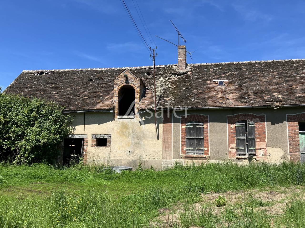 Explotaci&oacute;n agr&iacute;cola En venta Loiret