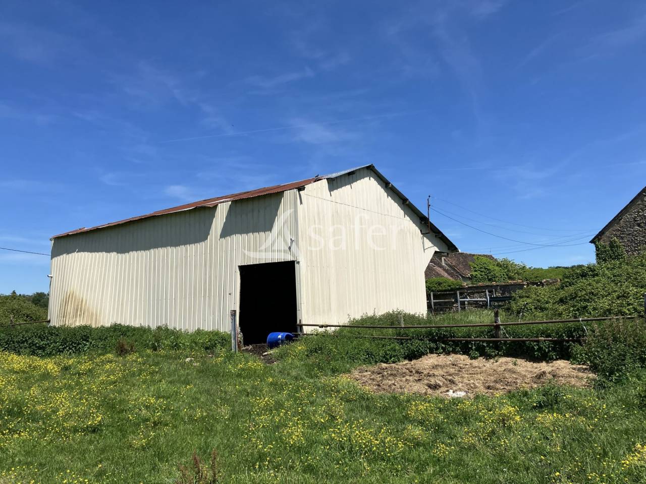 Explotaci&oacute;n agr&iacute;cola En venta Loiret