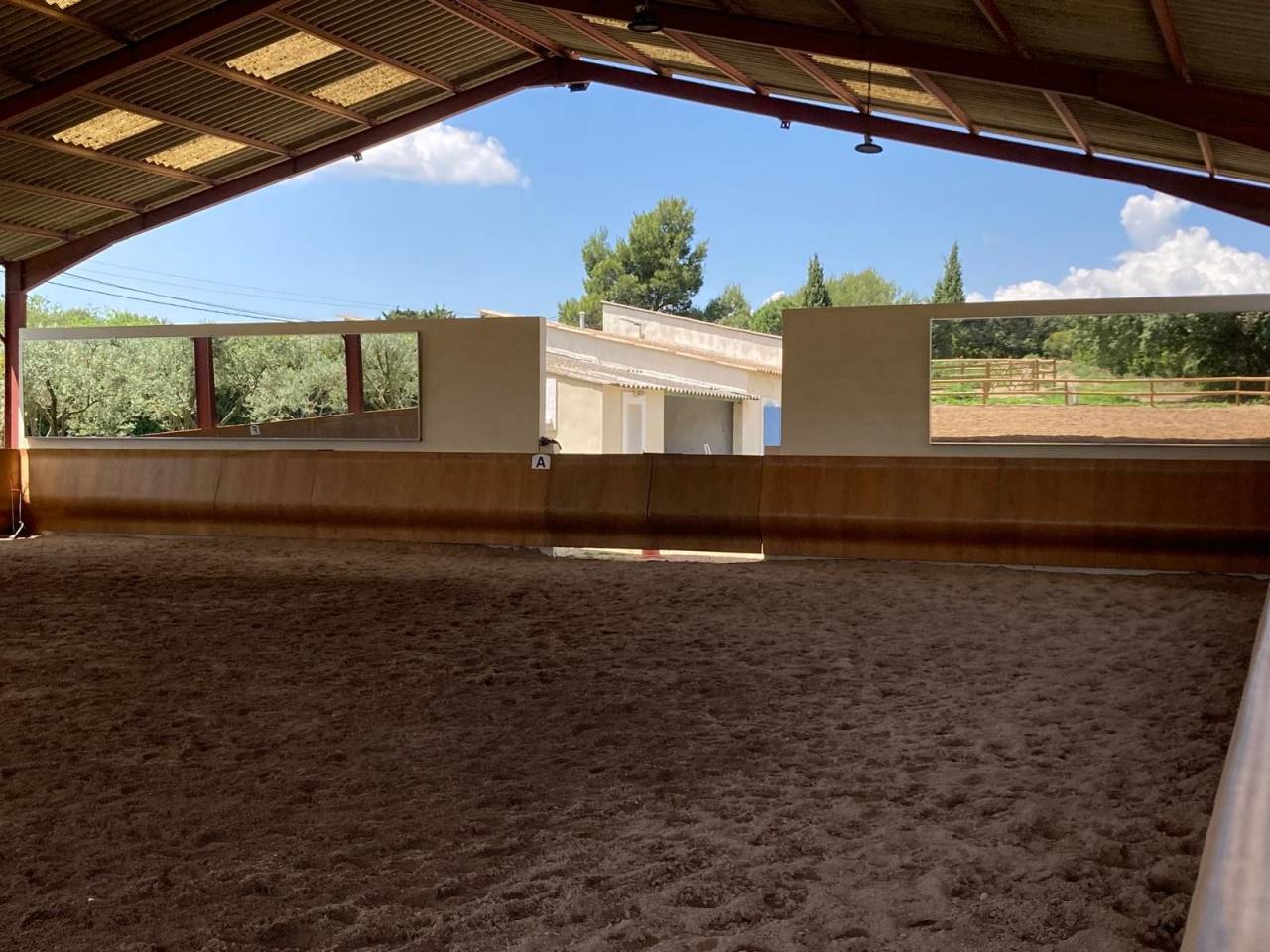 Albergue ecuestre En venta Bocas del R&oacute;dano