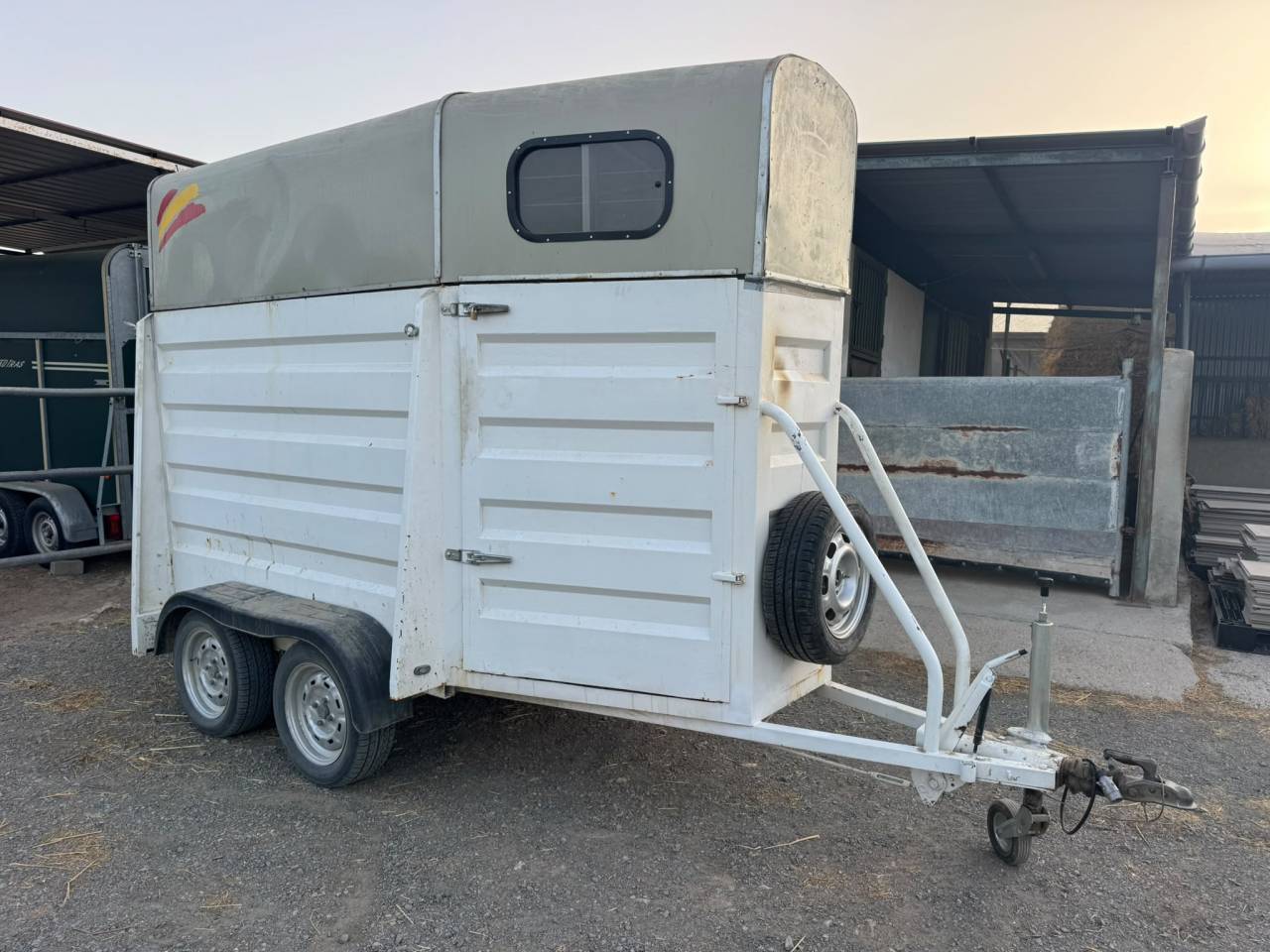 remolque para caballos