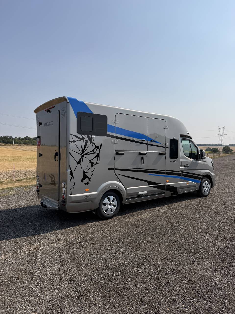 Furgoneta para caballos Barbot LS5 Renault master  2026 Nuevo