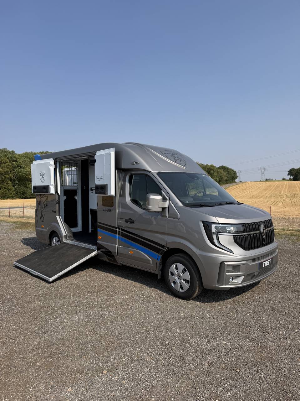 Furgoneta para caballos Barbot LS5 Renault master  2026 Nuevo