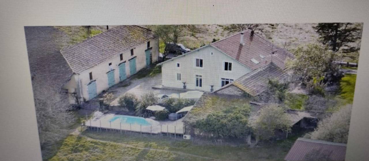 Bonita residencia ecuestre En venta Landas