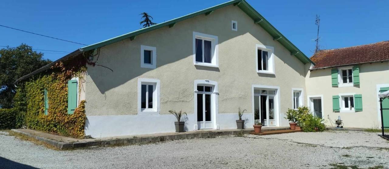 Bonita residencia ecuestre En venta Landas