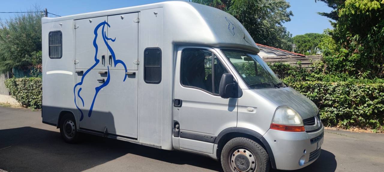 Furgoneta para caballos Chardron renault Master 2010 De segunda mano
