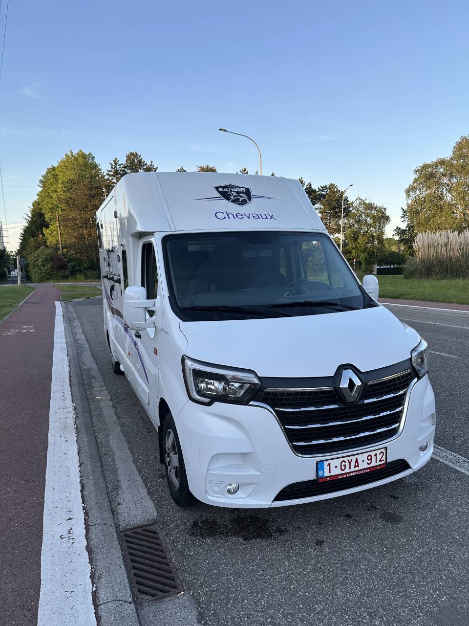Furgoneta para caballos Renault Master  2020 De segunda mano