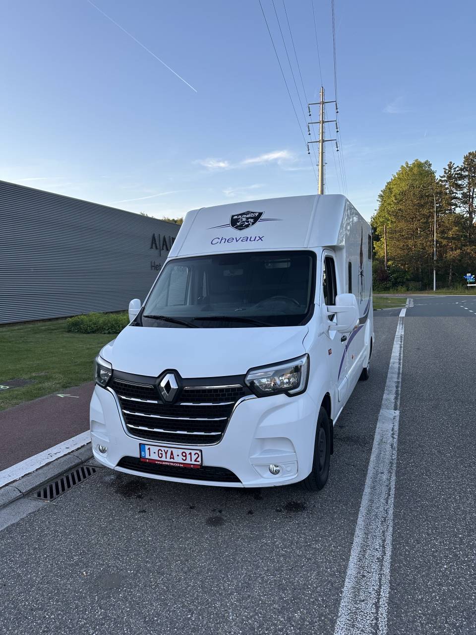 Furgoneta para caballos Renault Master  2020 De segunda mano