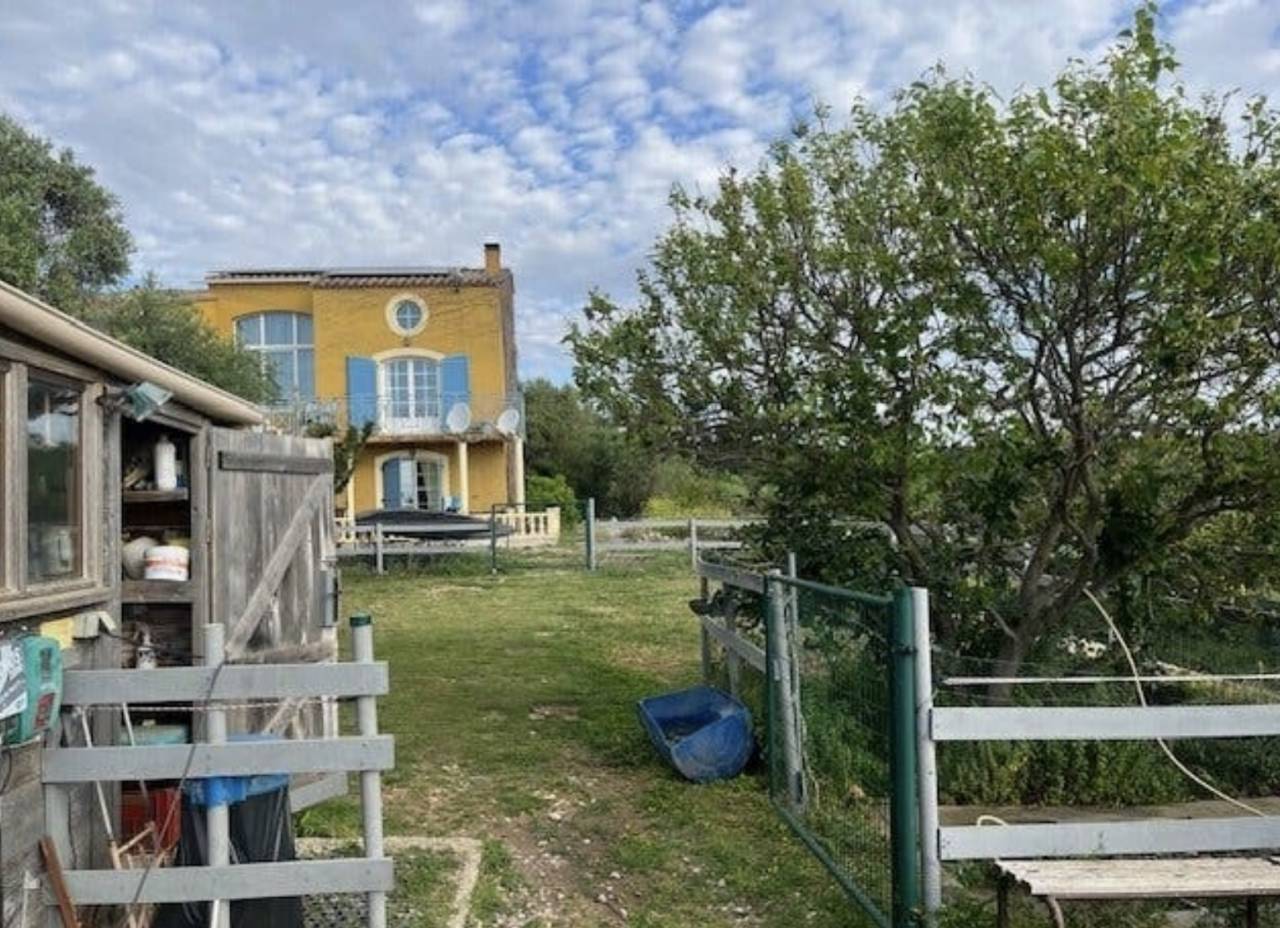 Bonita residencia ecuestre En venta Aude