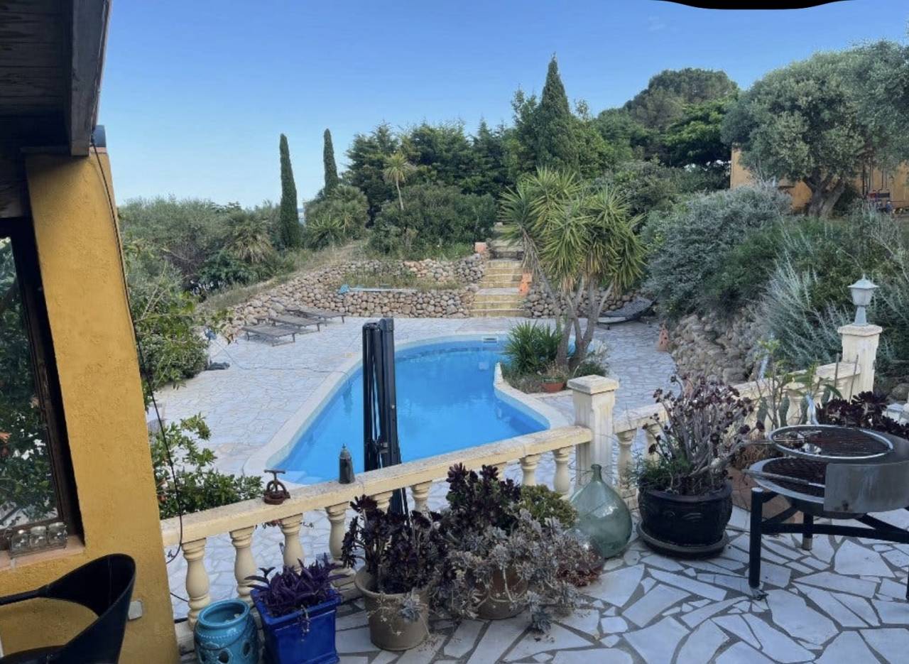 Bonita residencia ecuestre En venta Aude