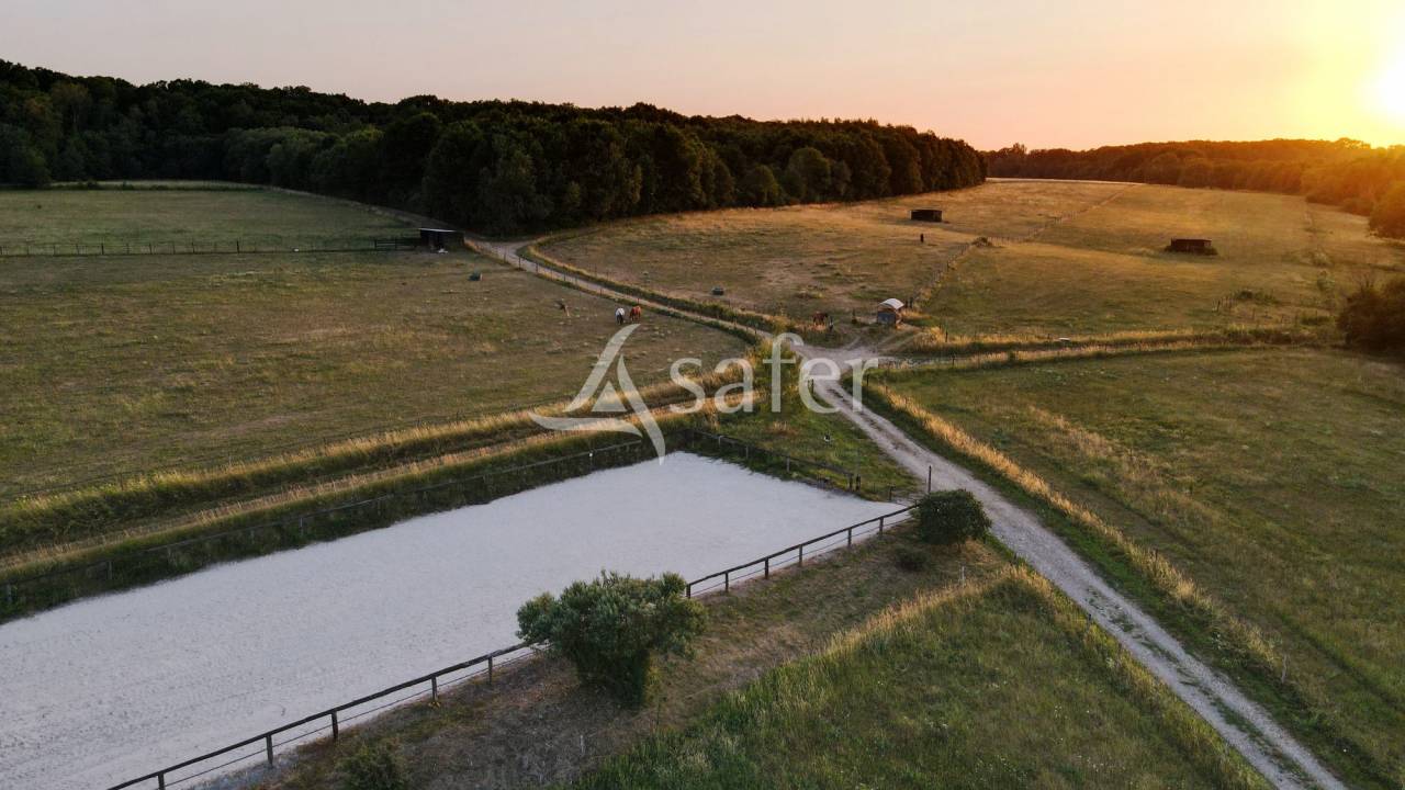 Explotaci&oacute;n agr&iacute;cola En venta Sena y Marne