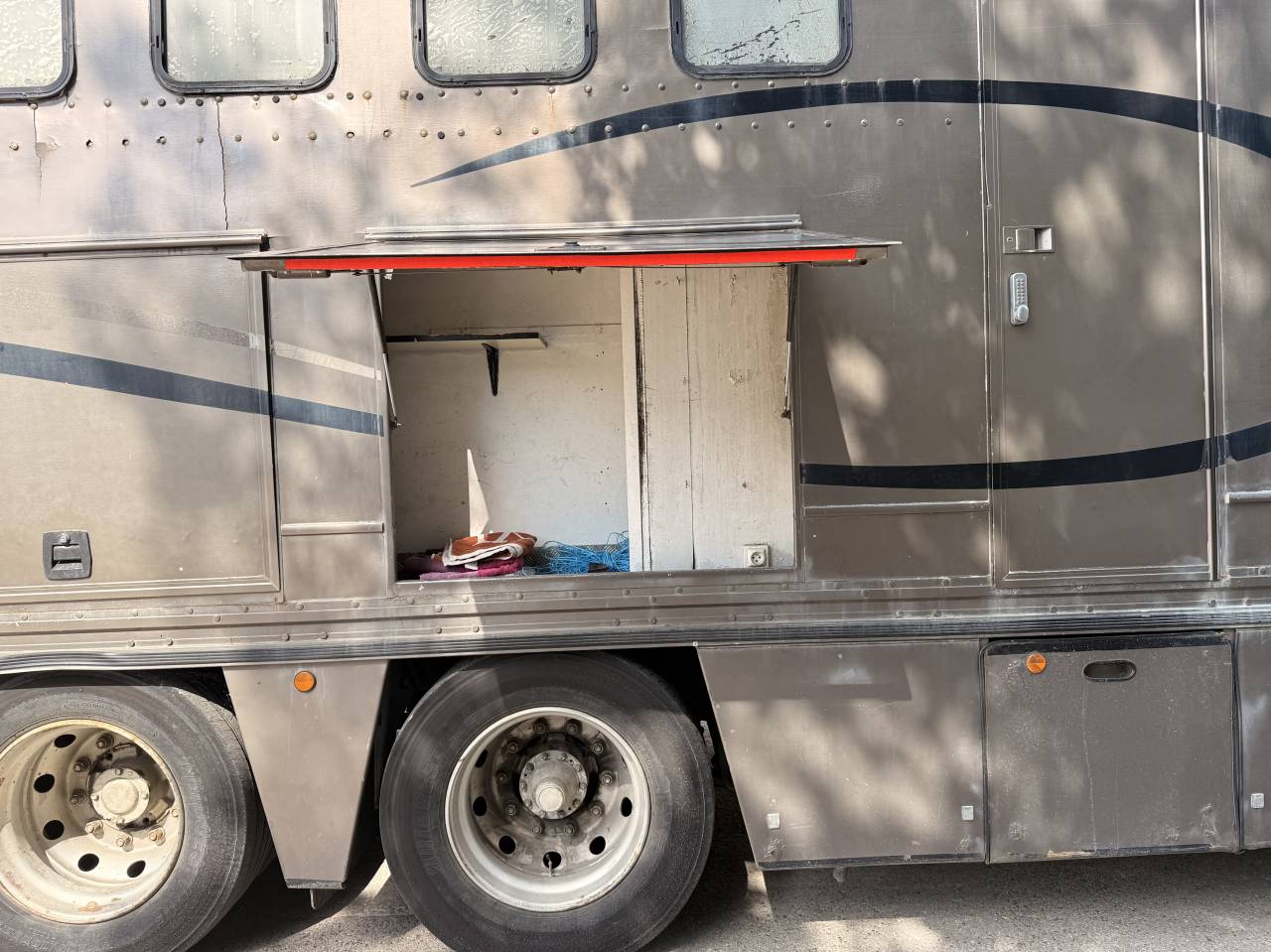 Cami&oacute;n para caballos Scania S&eacute;rie 3 113 M 1991 De segunda mano