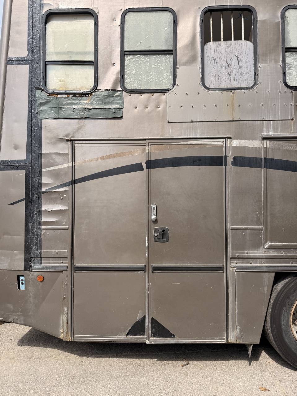 Cami&oacute;n para caballos Scania S&eacute;rie 3 113 M 1991 De segunda mano