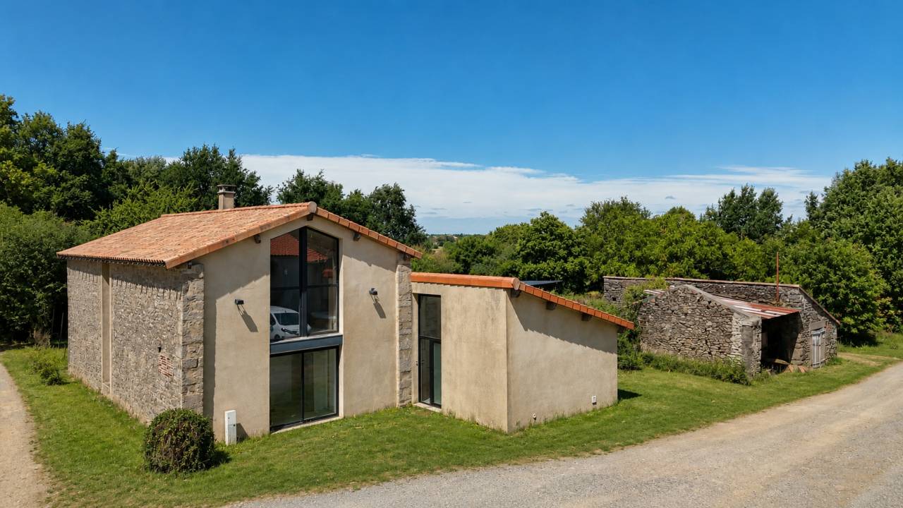 Propiedad ecuestre En venta Vend&eacute;e