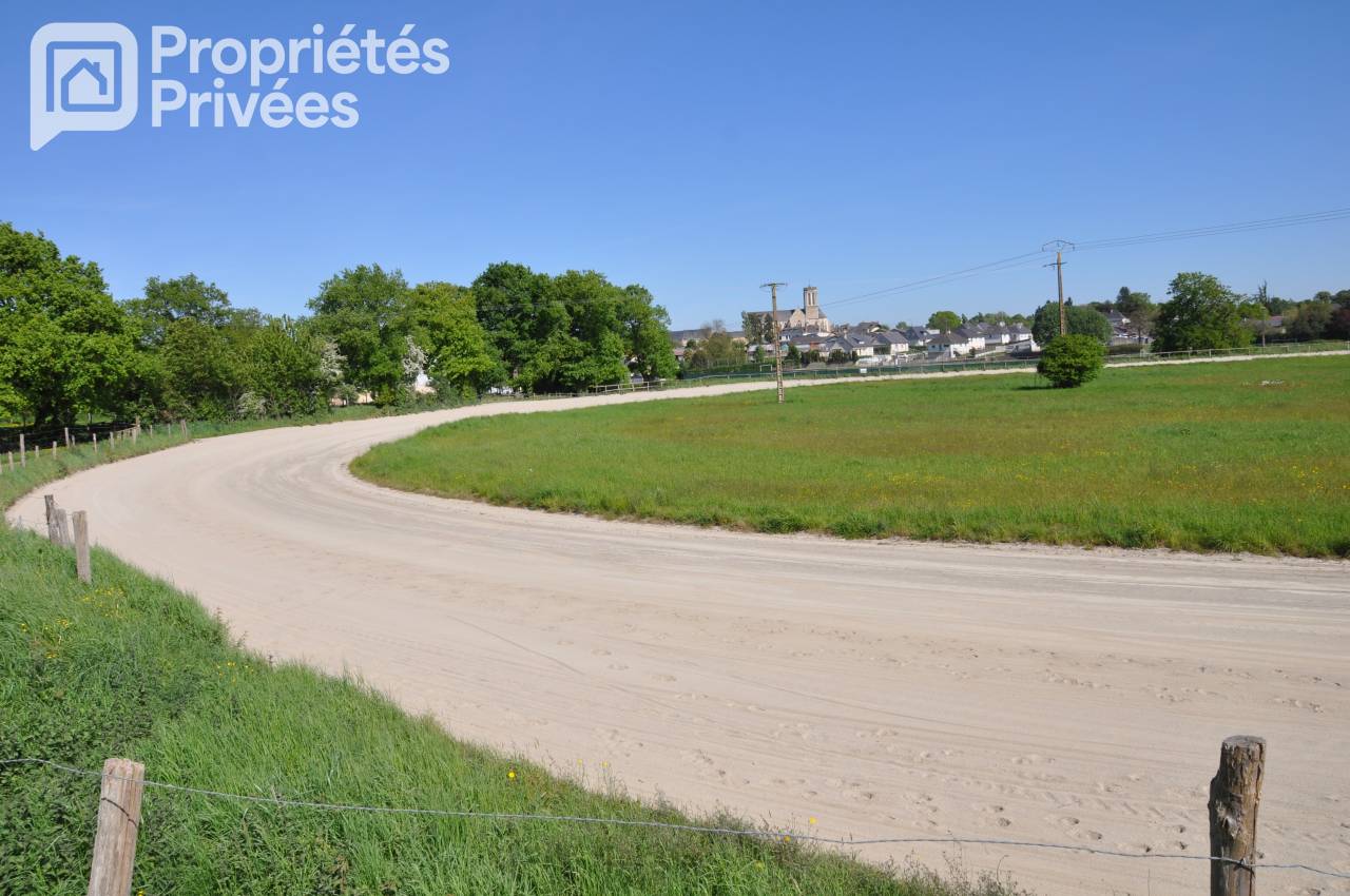 Centro ecuestre En venta Mayenne