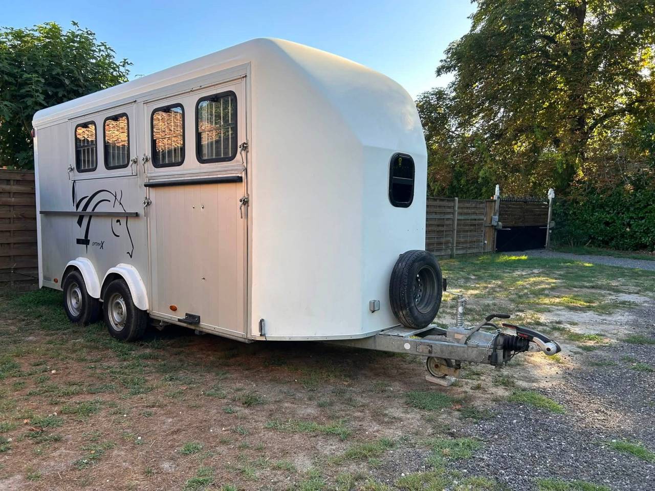 Van caballos Cheval Libert&eacute; Optimax 4 3 Caballos 2018 De segunda mano