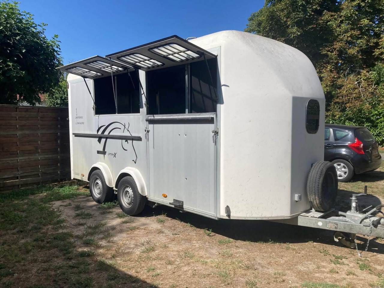 Van caballos Cheval Libert&eacute; Optimax 4 3 Caballos 2018 De segunda mano