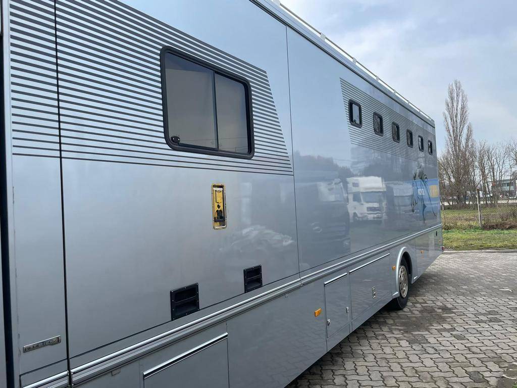 Cami&oacute;n para caballos Mercedes MERCEDES-BENZ ATEGO 1529 JL INTERNATIONAL 7 2008 De segunda mano