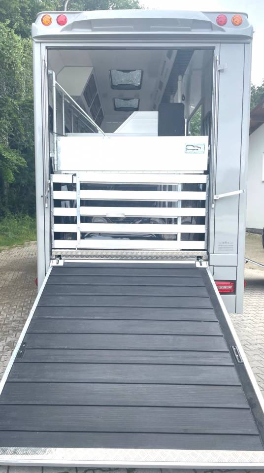 Cami&oacute;n para caballos Man MAN TGM 15.290 WMS POP OUT 2026 Nuevo
