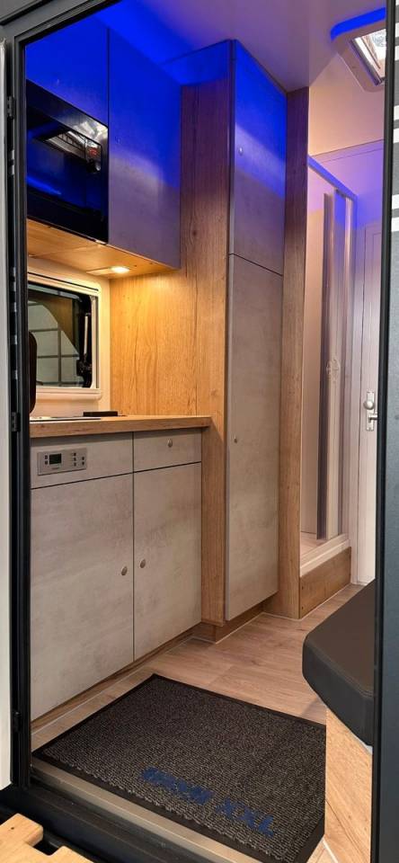 Cami&oacute;n para caballos Iveco IVECO DAILY 50.210 MSG STABLEHOPPER XXL PLUS 2026 Nuevo