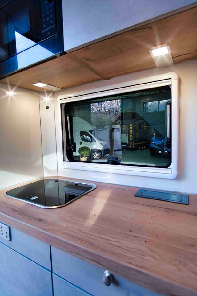 Cami&oacute;n para caballos Iveco IVECO DAILY 50.210 MSG STABLEHOPPER XXL PLUS 2026 Nuevo