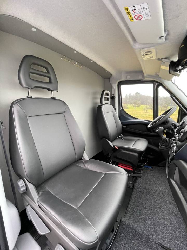 Cami&oacute;n para caballos Iveco IVECO DAILY 50.210 MSG STABLEHOPPER XXL PLUS 2026 Nuevo