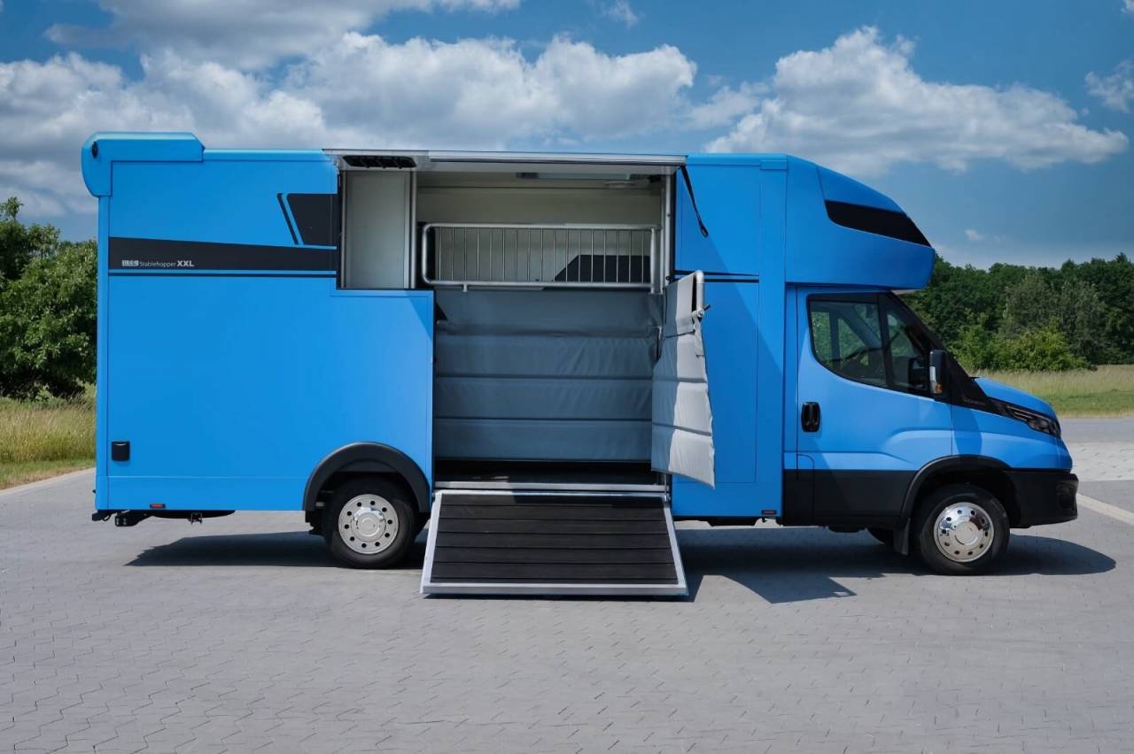 Cami&oacute;n para caballos Iveco IVECO DAILY 50.210 MSG STABLEHOPPER XXL 2026 Nuevo