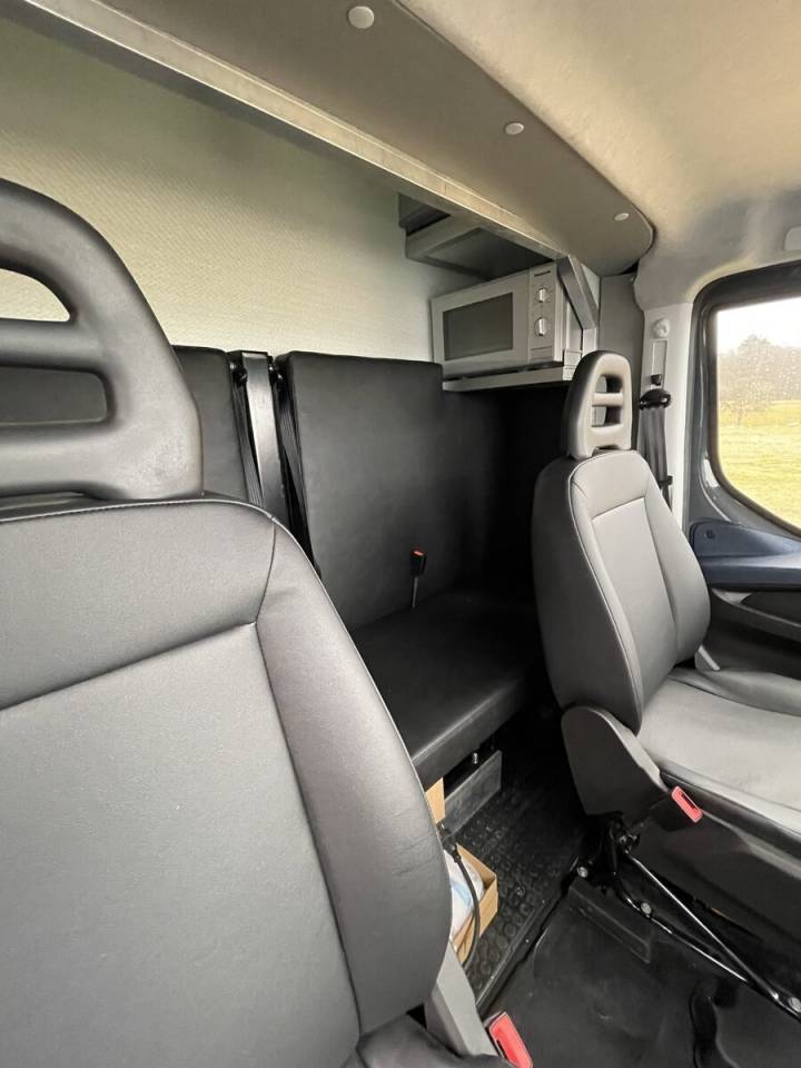 Cami&oacute;n para caballos Iveco IVECO DAILY 50.210 MSG STABLEHOPPER XXL 2026 Nuevo