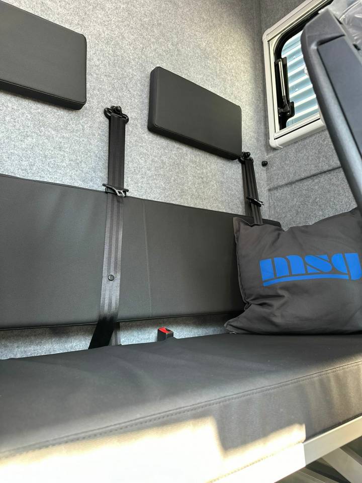 Cami&oacute;n para caballos Iveco IVECO DAILY 50.210 MSG STABLEHOPPER XXL 2026 Nuevo