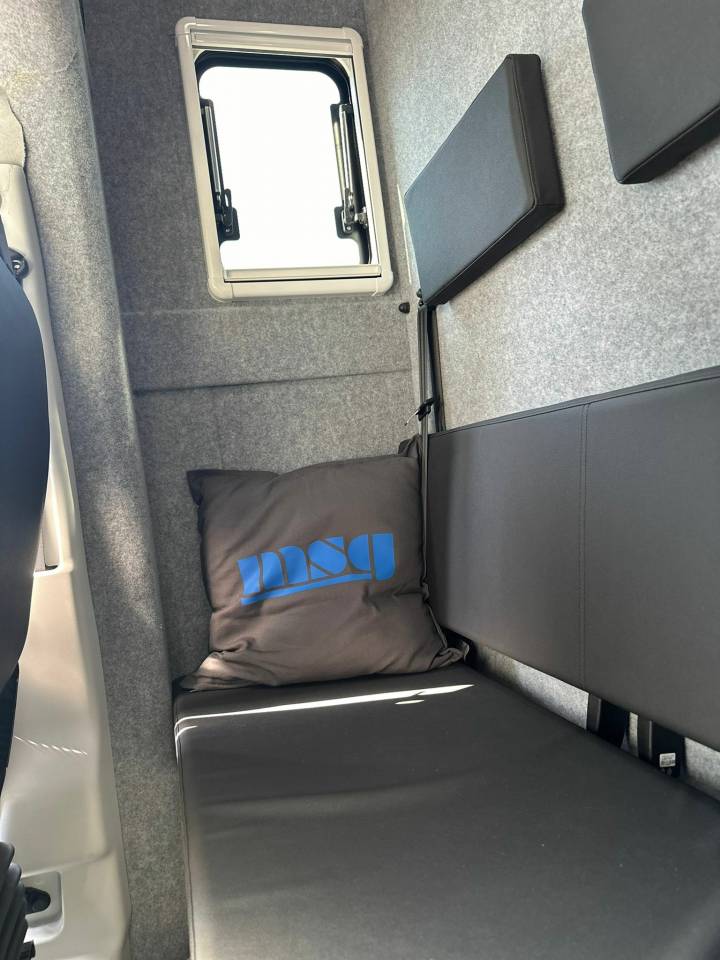 Cami&oacute;n para caballos Iveco IVECO DAILY 50.210 MSG STABLEHOPPER XXL 2026 Nuevo