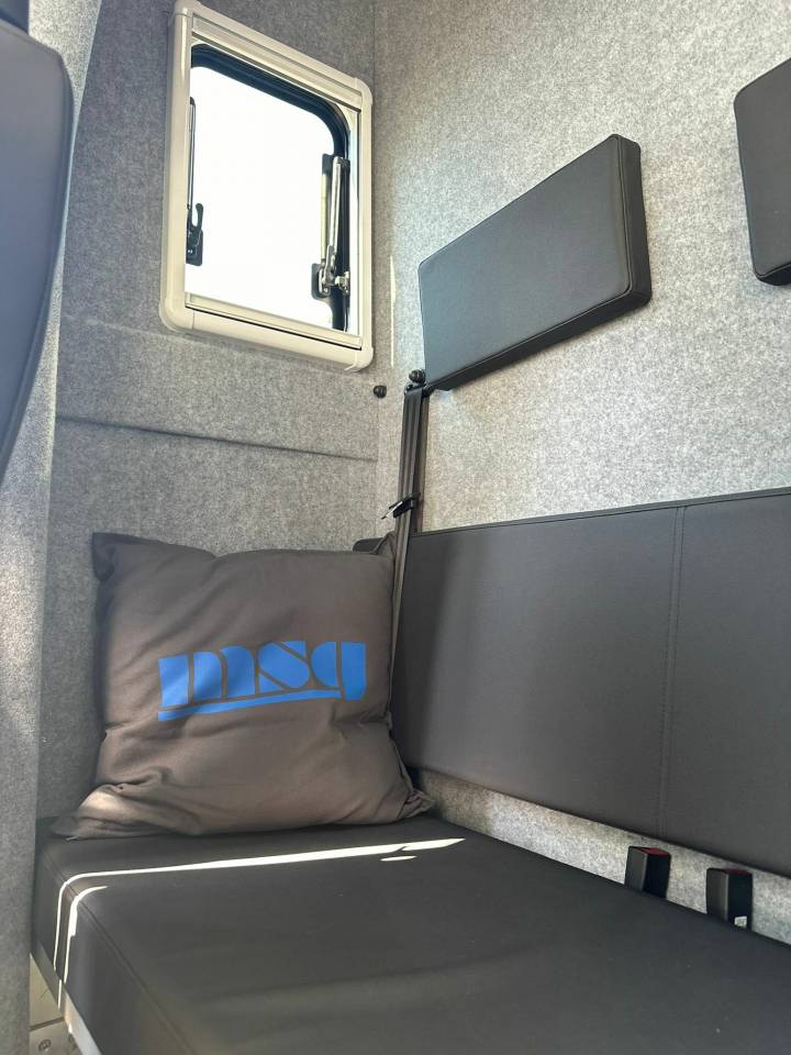 Cami&oacute;n para caballos Iveco IVECO DAILY 50.210 MSG STABLEHOPPER XXL 2026 Nuevo