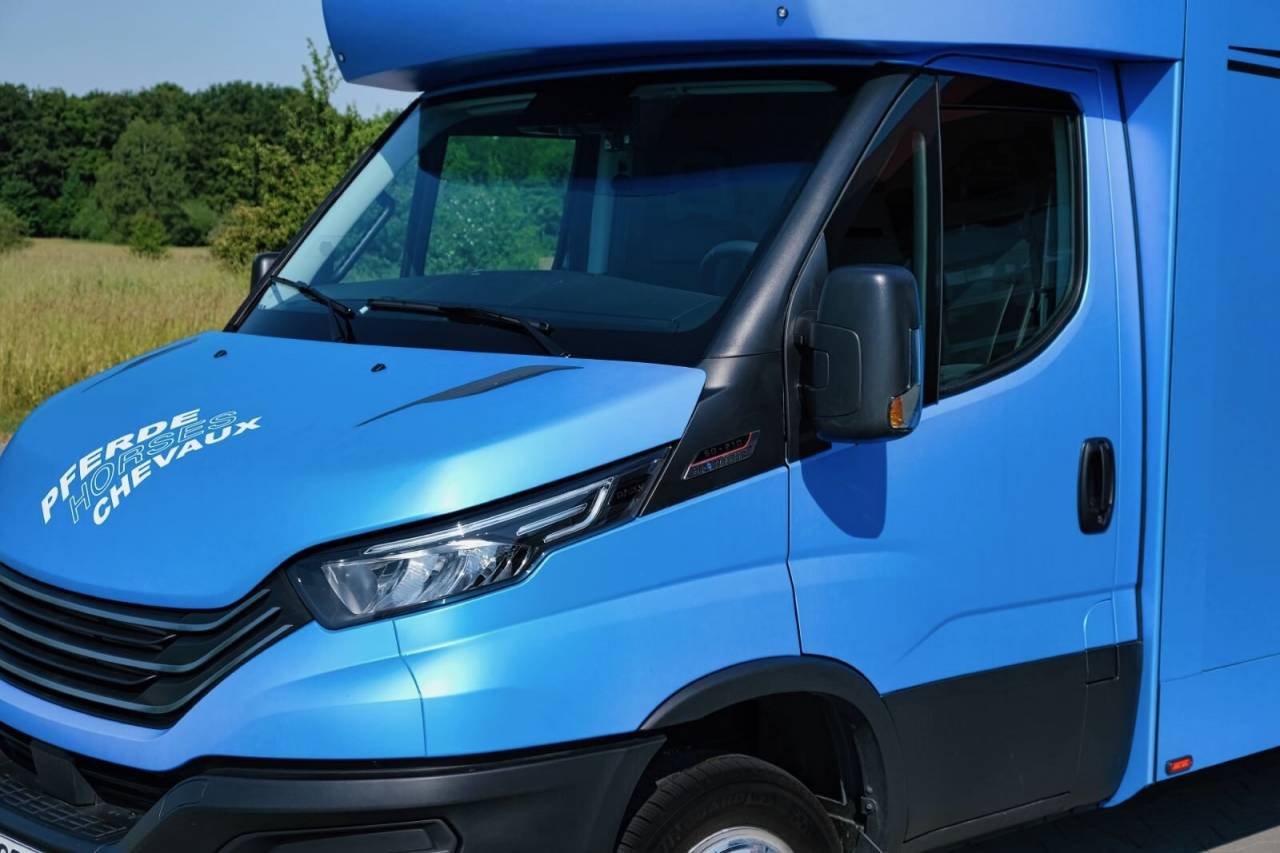 Cami&oacute;n para caballos Iveco IVECO DAILY 50.210 MSG STABLEHOPPER XXL 2026 Nuevo